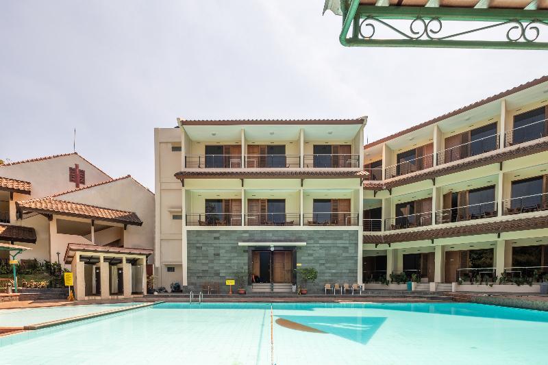 Capital O 1256 Sangga Buana Resort And Convention Hotel Чианджур Экстерьер фото